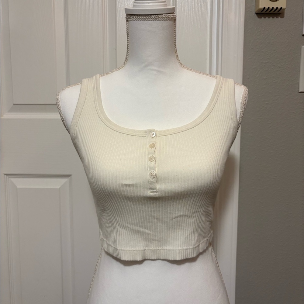 Uniqlo Cream Ribbed Women's Cropped Tank Top